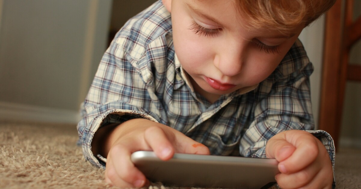 children with screens