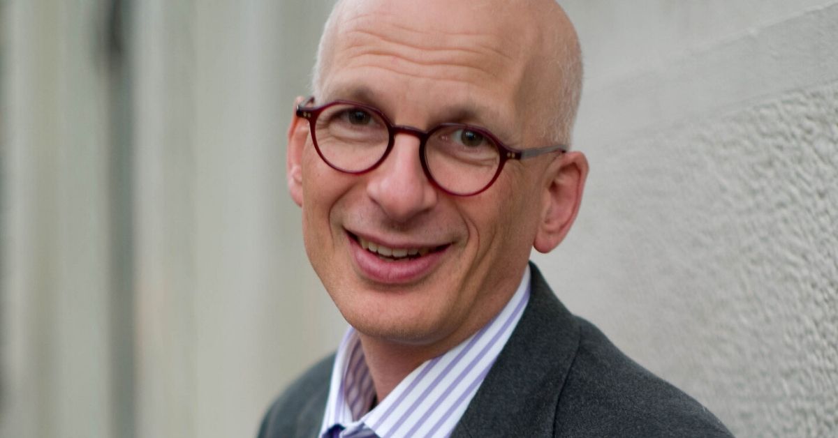 photo headshot of seth godin