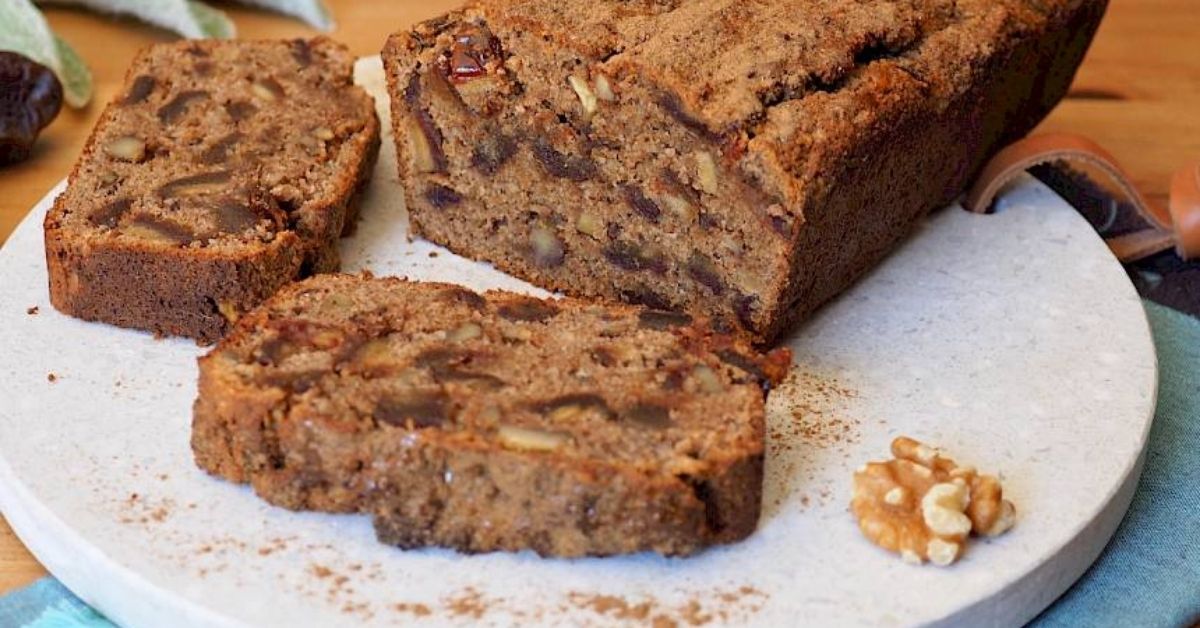 cinnamon date loaf