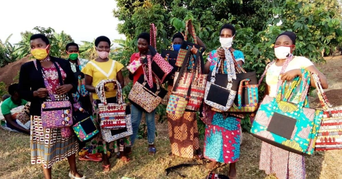 a community group of teen mothers in rwanda