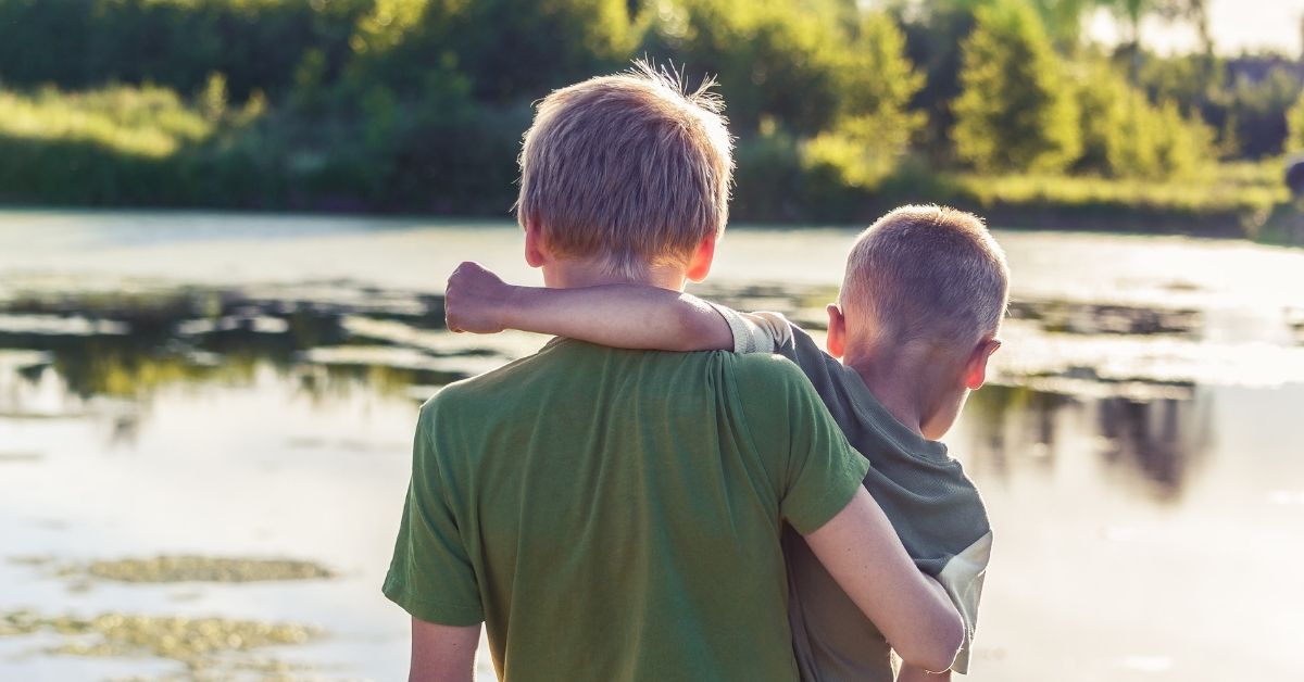 brothers hugging